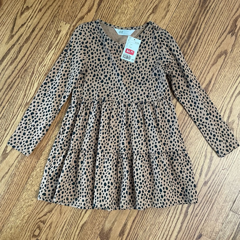 Girls H&M dress. Size 7. New